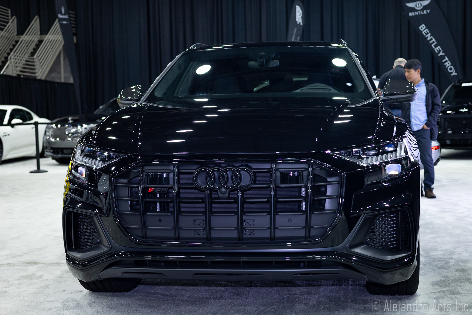 2024 AUDI SQ8 Prestige Virtual Car Gallery