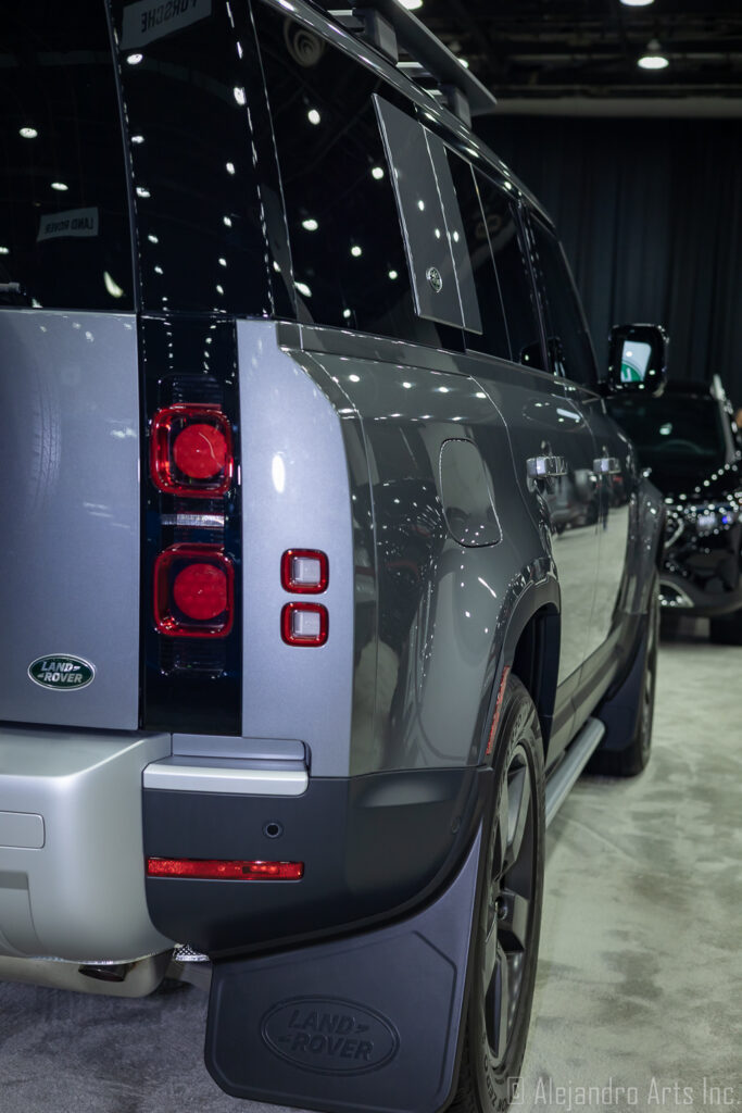 LAND ROVER DEFENDER