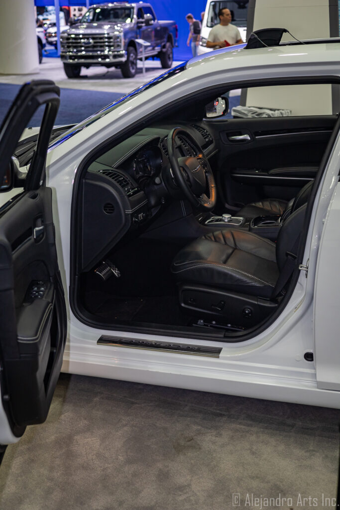 2023 CHRYSLER 300