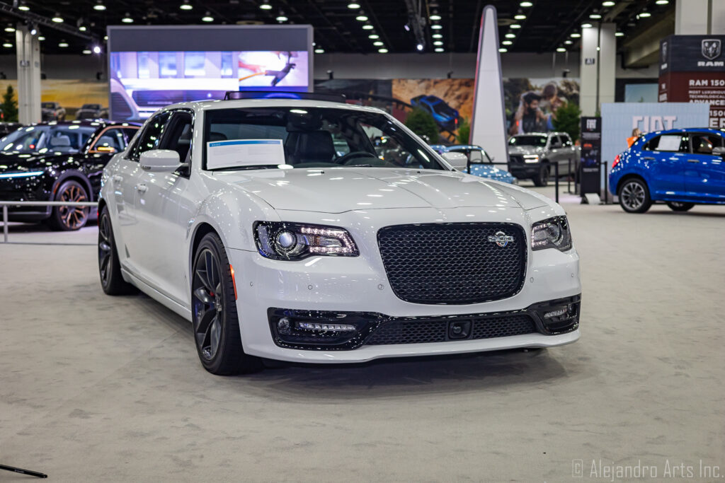2023 CHRYSLER 300