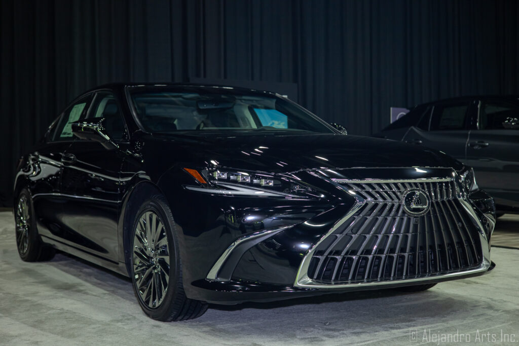 2024 LEXUS ES300h HYBRID