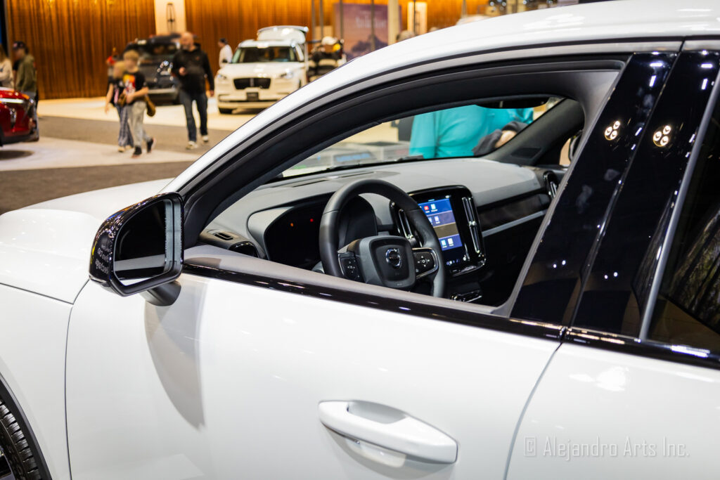 VOLVO C40 RECHARGE