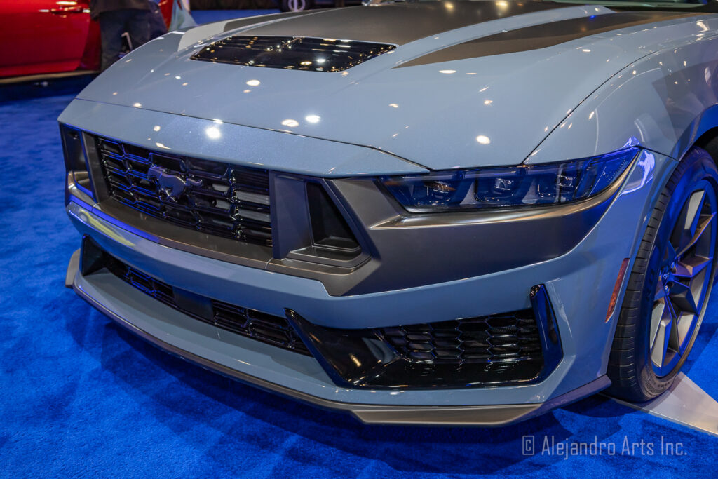 FORD MUSTANG DARK HORSE