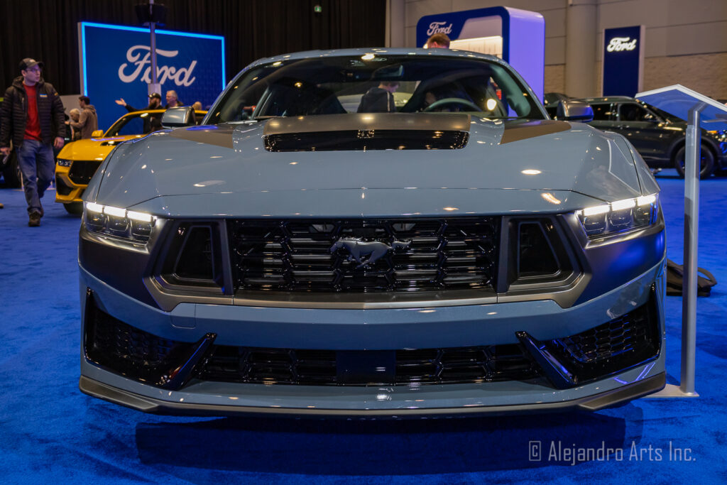 FORD MUSTANG DARK HORSE