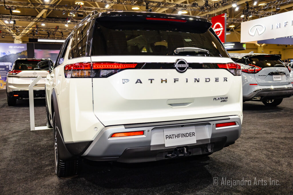 NISSAN PATHFINDER PLATINUM