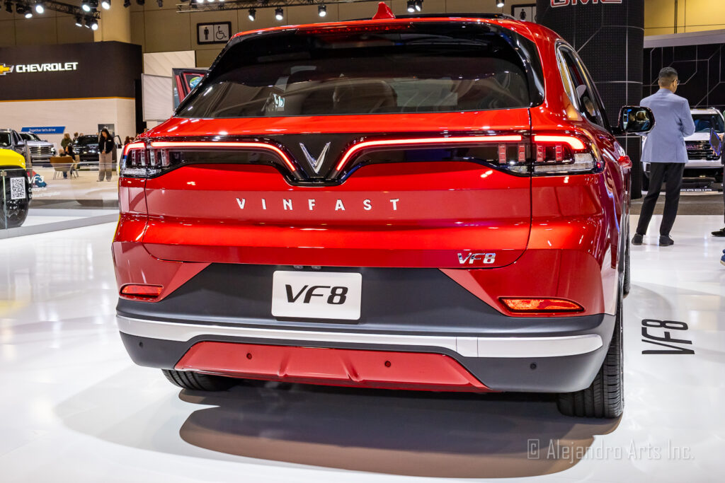 VINFAST VF8