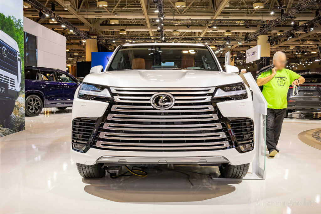 LEXUS LX 600