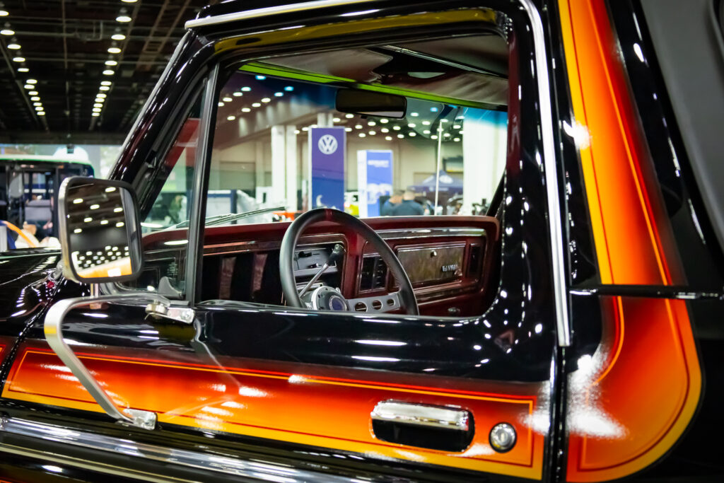 FORD BRONCO RESTOMOD