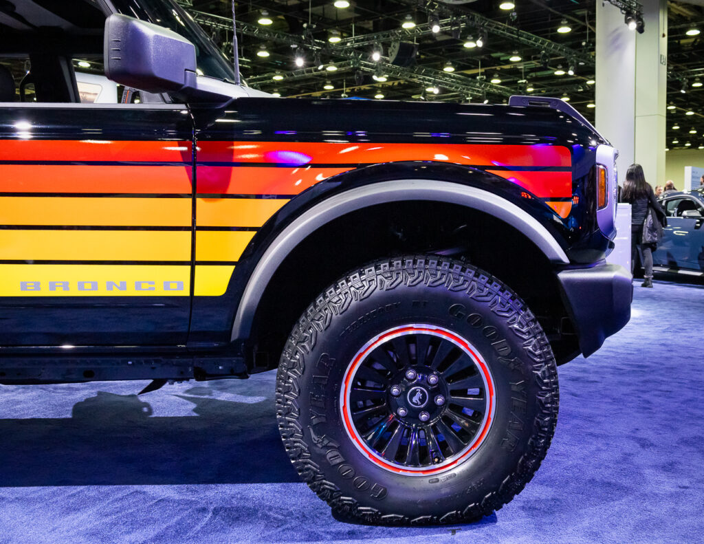 FORD BRONCO