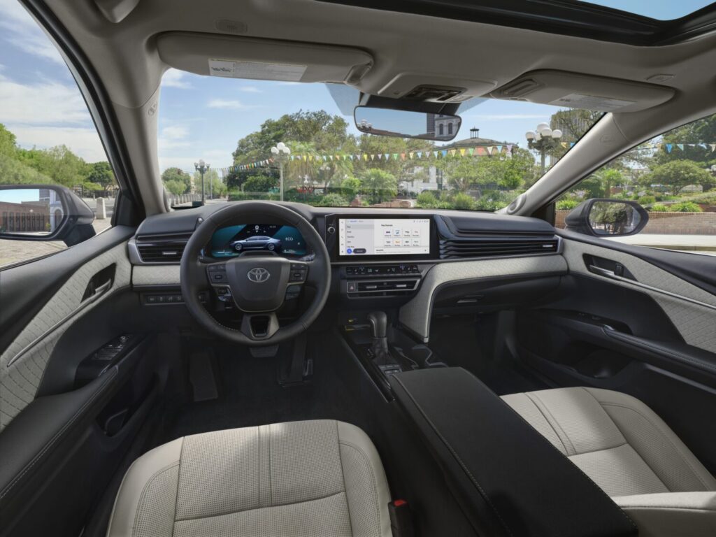 TOYOTA CAMRY