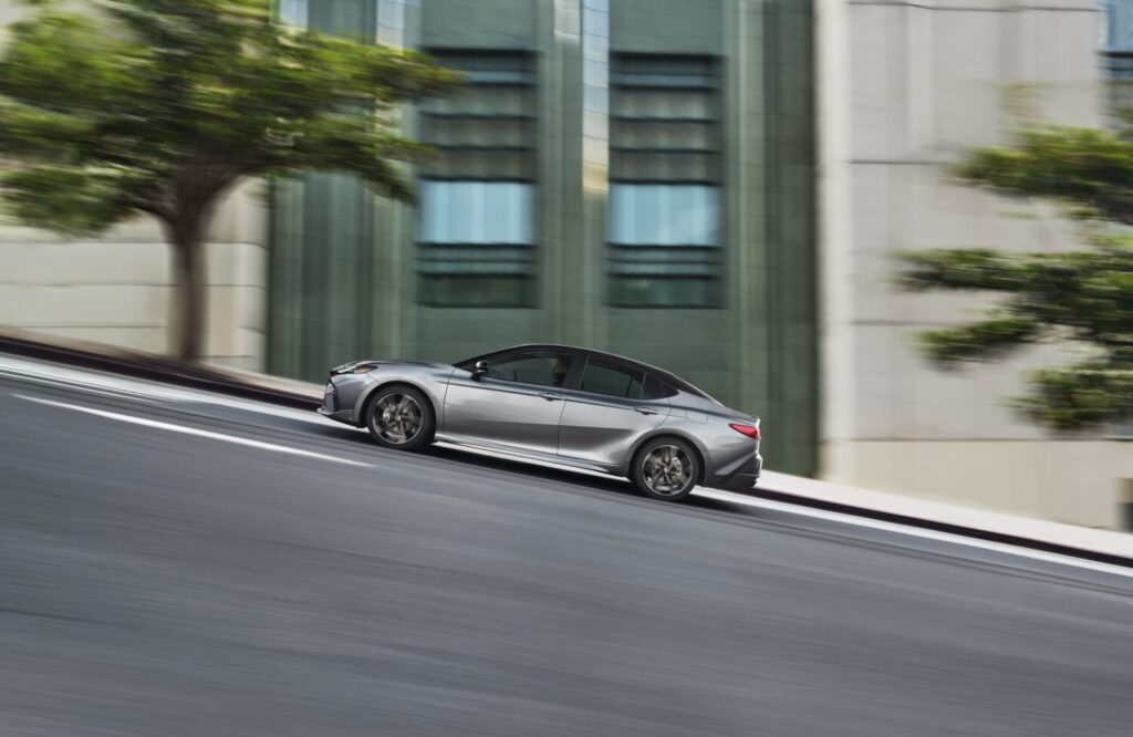 TOYOTA CAMRY