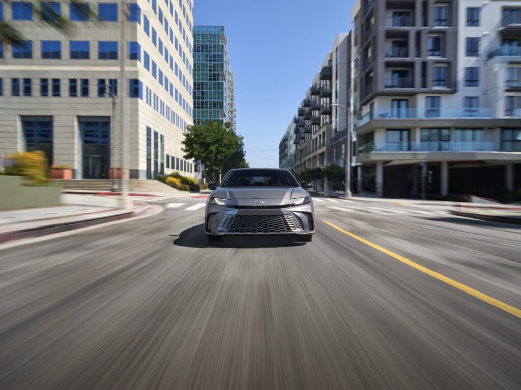 TOYOTA CAMRY