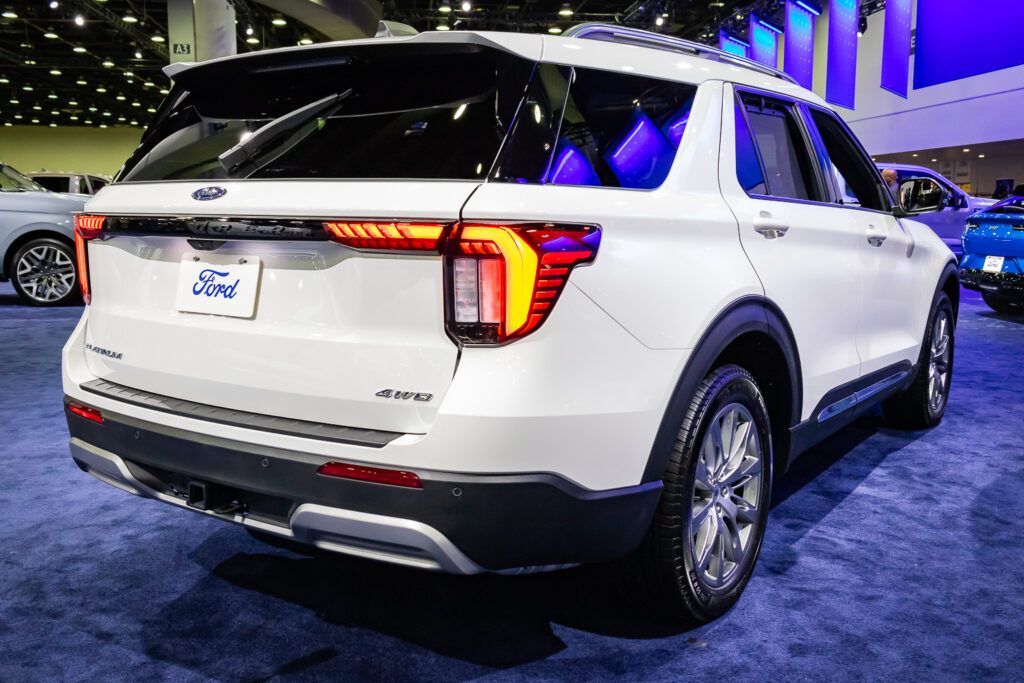 FORD EXPLORER PLATINUM