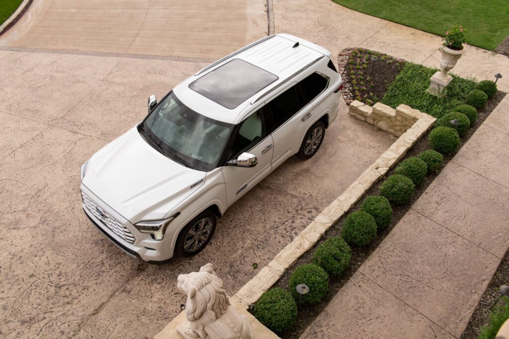TOYOTA SEQUOIA