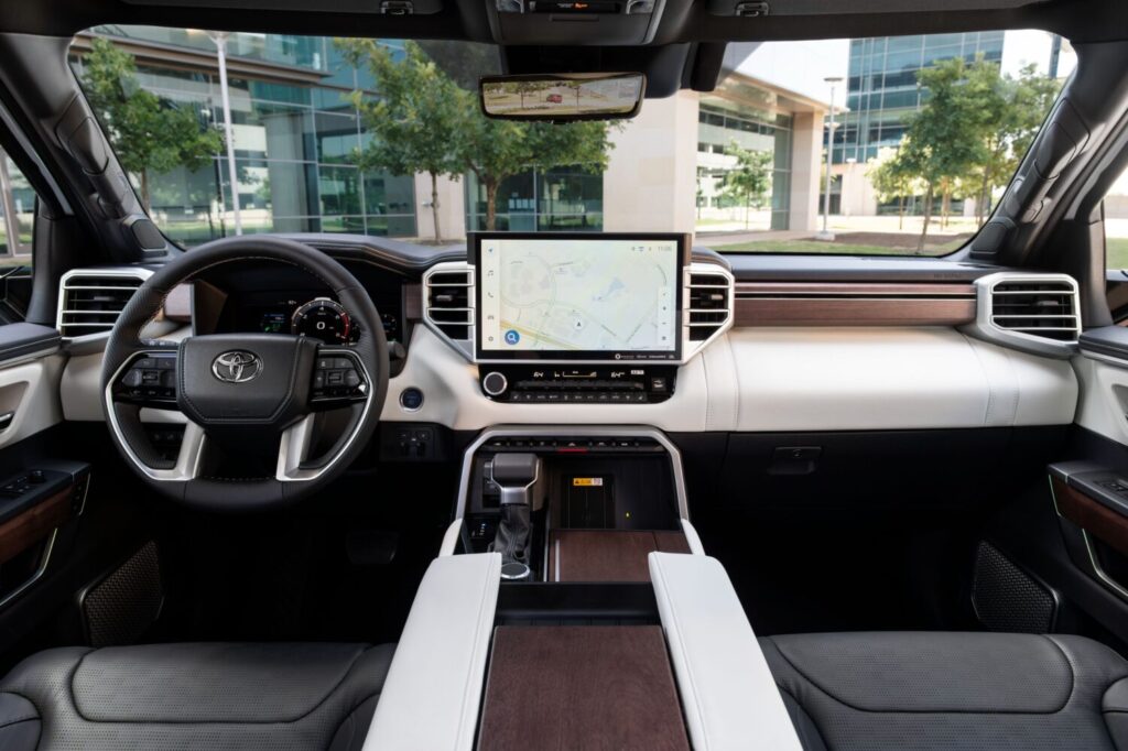 TOYOTA SEQUOIA