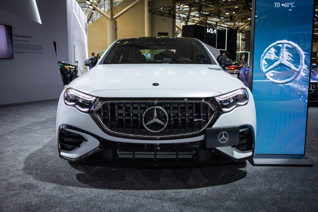 Mercedes-Benz AMG E 53 HYBRID SEDAN