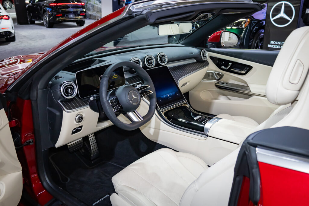 Mercedes-Benz CLE 300 4MATIC CABRIOLET 2025